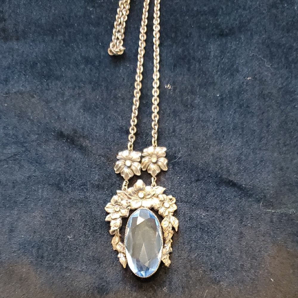 Early 1900s/1800 Art Nouveau Antique Pendant Necklace Blue Stone Beautiful 30 in